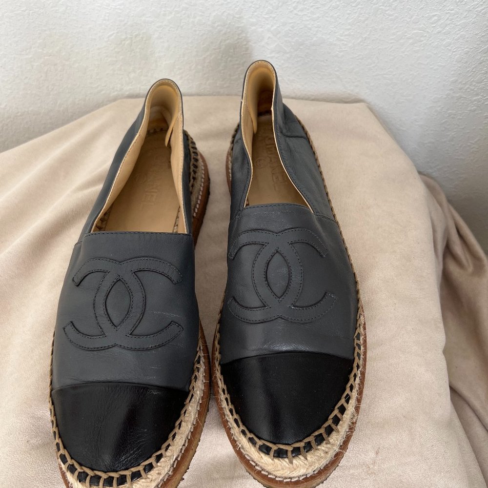 CHANEL Espadrilles